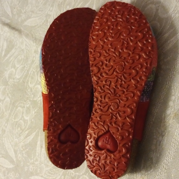 Think! Leather shoes red suede flowers red sole size EU 39 US 8.5/9 - Picture 3 of 6